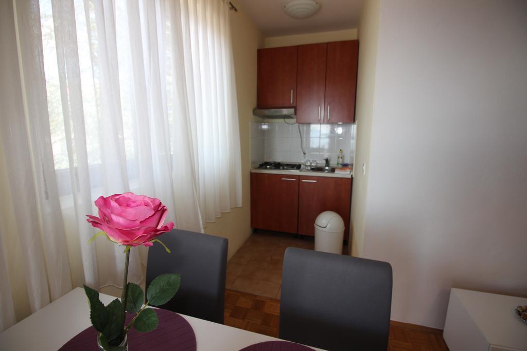 Apartment Nikola Novi Vinodolski